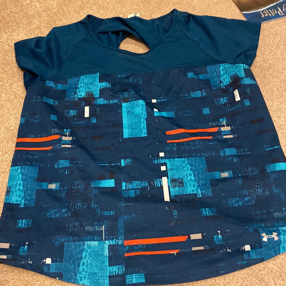 Under armor workout shirt